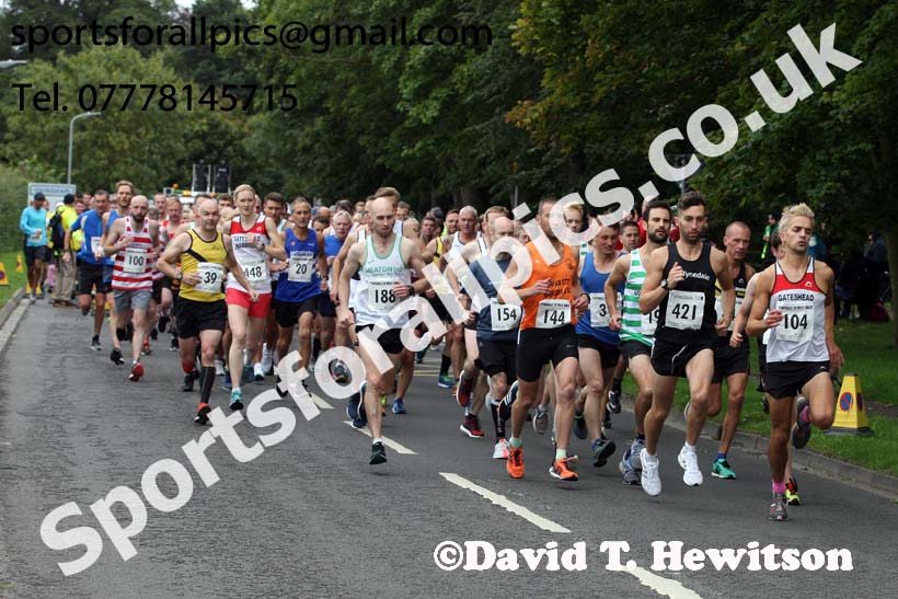 Tynedale Jelly Tea 10 Mile Road Race, Ovingham, Northumberland. Photo: David T. Hewitson/Sports for All Pics